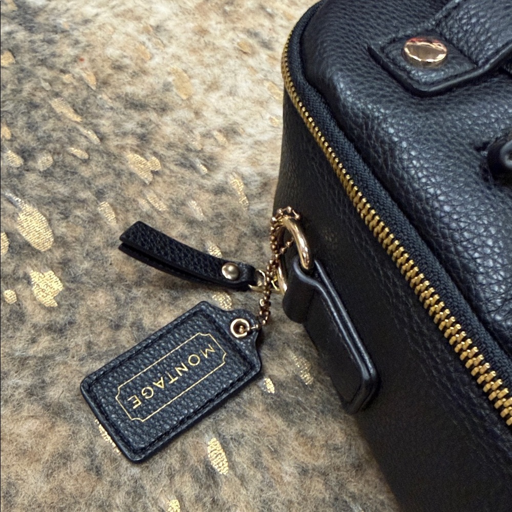 MONTAGE Black vegan cork leather convertible backpack and everyday bag LIKE NEW - Picture 4 of 8